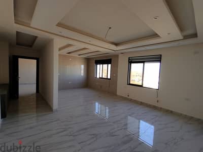 شقة طابقية  مساحتها (150) متر مربع للبيع في شفا بدران _ الكوم 5